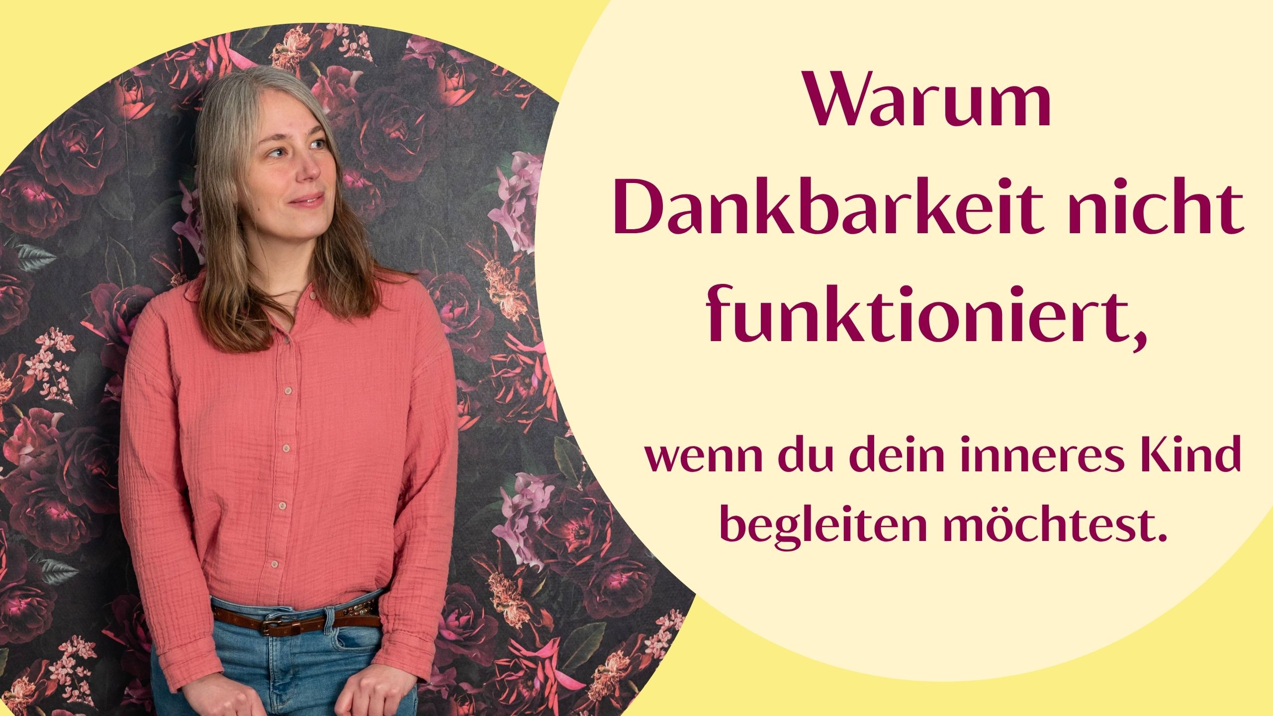 Sara schaut neugierig nach rechts